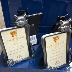 Vintage Connoiseur Cat Photo Frames - Silver set of 2